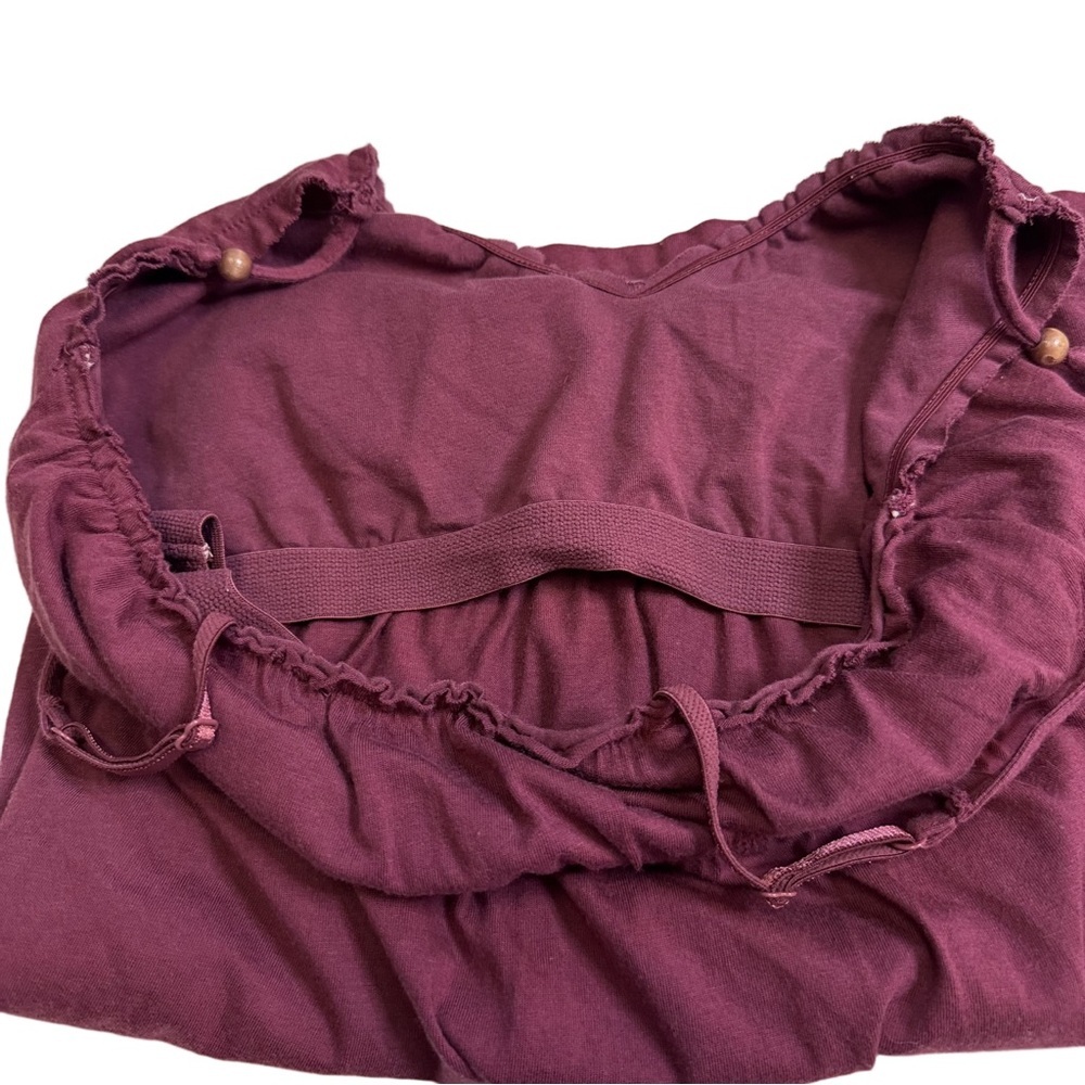 American Eagle Maroon Tank Top Size Medium Built In Shelf Bra Ruffled Neckline - Picture 11 of 11